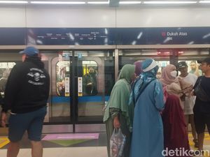 Warga Antusias Tunggu Proyek MRT Fase 2A Thamrin-Monas Beres, Puji Jokowi Warga Antusias Tunggu Proyek MRT Fase 2A Thamrin-Monas Beres, Puji Jokowi
