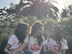 Meghan Markle Jadi Model Baju, Ada Pesan Inspiratif di Baliknya