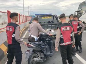 Terungkap Misteri Motor Tak Bertuan di Tengah Jembatan Suramadu Terungkap Misteri Motor Tak Bertuan di Tengah Jembatan Suramadu