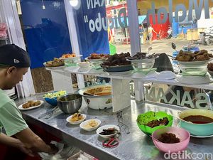 Lezatnya Masakan RM Padang Malah Dicubo yang Legendaris di Bandung Lezatnya Masakan RM Padang Malah Dicubo yang Legendaris di Bandung