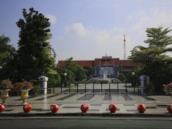 Pemkot Surabaya Undang 1.000 Warga Ikut Upacara HUT ke-79 RI di Balai Kota