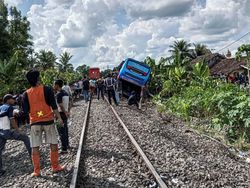 Kronologi Bus Tertabrak Kereta Api di Sumsel Tewaskan 4 Orang
