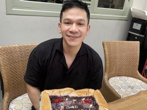 Jordi Onsu Rajin Jualan Makanan, Ini Potret Lahapnya yang Bikin Ngiler! Jordi Onsu Rajin Jualan Makanan, Ini Potret Lahapnya yang Bikin Ngiler!