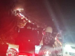 Longsoran Batu di Jalan Poros Maros-Bone Dibersihkan, Lalin Kembali Normal