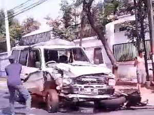 Pengendara Motor Sport Tewas Tabrak Mobil di Raya Purwosari Pasuruan