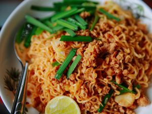 3 Resep Mie Goreng Pedas yang Mulur Menyengat dan Bikin Nagih 3 Resep Mie Goreng Pedas yang Mulur Menyengat dan Bikin Nagih