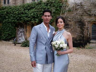 6 Potret Richard Kyle & Pacar Bule Jadi Pengiring Pengantin, Dikira Menikah