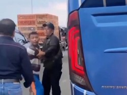 Viral Sopir Bus Cekcok dengan Pemobil di Tol Bogor hingga Turun dari Kendaraan