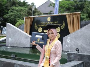 Riset Kulit Jeruk untuk Kanker & Tumor, Alumnus Sarjana Terapan Undip Dapat 3 Paten