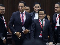 Momen MK Tolak Gugatan Sengketa Pilpres Anies-Imin!