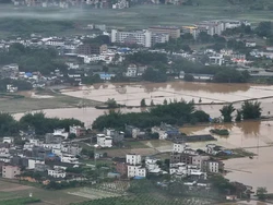 Hujan Deras Guyur Selatan China, Puluhan Ribu Orang Dievakuasi-Rumah Terendam
