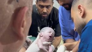 Potret Pilu Kelahiran Bayi yang Ibunya yang Terbunuh oleh Israel