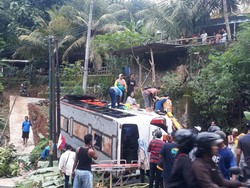 1 Korban Bus Wisata Terguling di Selopamioro Bantul Masih Dirawat di RS