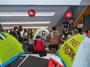 Dukung Palestina, Mahasiswa di New York Gelar Tenda di Kampus