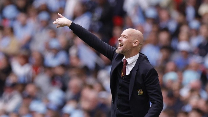 Soccer Football - FA Cup - Semi Final - Coventry City v Manchester United - Wembley Stadium, London, Britain - April 21, 2024  Manchester United manager Erik ten Hag reacts Action Images via Reuters/Andrew Couldridge