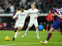 Real Madrid menang 3-2 atas Barcelona di lanjutan LaLiga, Senin (22/4) dini hari WIB. Jude Bellingham jadi pahlawan dengan gol di menit ke-90+1 (AP)