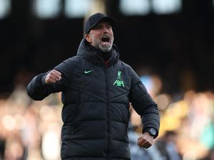 Klopp Belum Menyerah Kejar Titel Liga Inggris