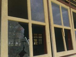 Kelompok OTK Rusak SMA di Buru Maluku, Pelaku Ancam Tembak Penjaga Sekolah