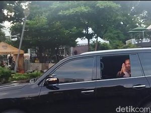 Momen Kapolri dan Panglima TNI Pantau Massa Demo di Patung Kuda