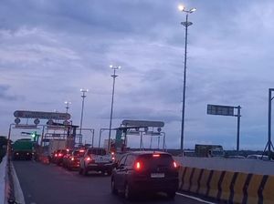 66.703 Kendaraan Melintas pada Arus Balik Gelombang 2 di Tol Terpeka 66.703 Kendaraan Melintas pada Arus Balik Gelombang 2 di Tol Terpeka