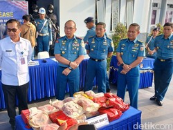 TNI AL Gagalkan Penyelundupan 19 Kg Sabu dari Malaysia, 4 PMI Ilegal Ditangkap