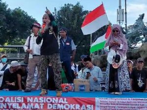 Massa Aksi Bersama Rakyat Berdaulat Terima Putusan MK