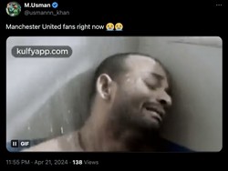 Meme yang ini maih meledek fans MU yang niscaya putus asa melihat timnya dengan mudah tiga kali dibobol lawan sehingga skor jadi sama kuat 3-3. Foto: dok. Internet/X (Twitter)