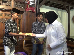 Mensos Risma Santuni 3 Korban Tewas Tanah Longsor-Banjir Lahar Semeru Lumajang