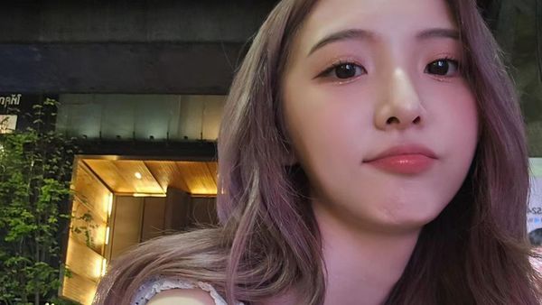 8 Potret Cantik Nene Pornnappan, Artis Thailand yang Disebut Pacar Bright