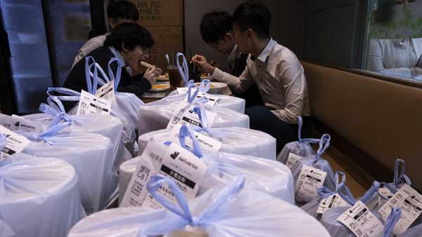 Peringati Hari Bumi, Hong Kong Berlakukan Larangan Penggunaan Plastik