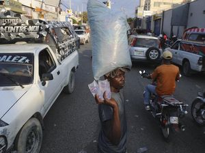 Potret Perjuangan Warga Haiti Bertahan Hidup Saat Kekerasan Geng Meningkat Potret Perjuangan Warga Haiti Bertahan Hidup Saat Kekerasan Geng Meningkat