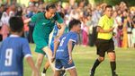 Lihat Lagi Gaya Jokowi Main Bola Bareng SSB Gorontalo
