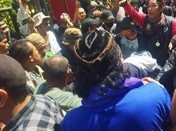 2 Pria Diduga Copet Ditangkap Massa Demo Sengketa Pilpres di Patung Kuda