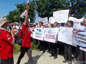 1.298 PTT di Brebes Geruduk Kantor Pemkab, Desak Diangkat P3K