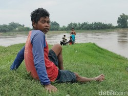 Detik-detik Perahu Penambang Pasir di Bojonegoro Tenggelam Hilangkan 1 Orang