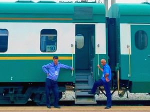 Kereta di Uzbekistan Unik dan Penuh Kekeluargaan Kereta di Uzbekistan Unik dan Penuh Kekeluargaan