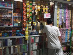 Pengusaha Retail Tak Keberatan Warung Madura Buka 24 Jam