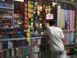 Pengusaha Retail Tak Keberatan Warung Madura Buka 24 Jam Pengusaha Retail Tak Keberatan Warung Madura Buka 24 Jam