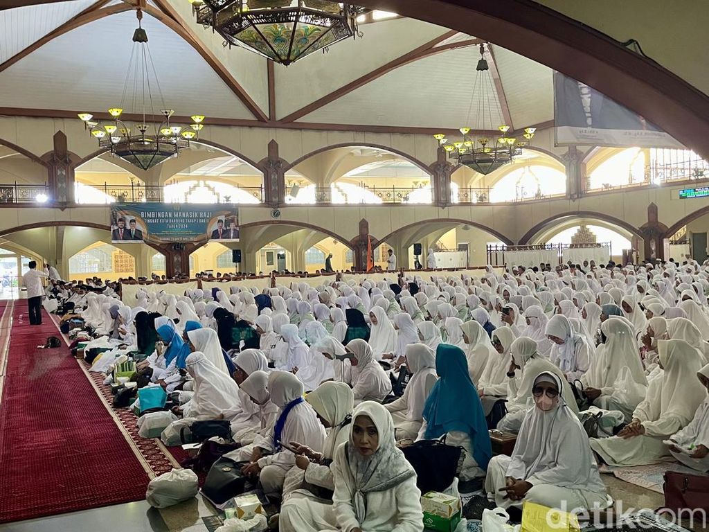 2.517 Jamaah Calon Haji Kota Bandung Berangkat Tahun Ini