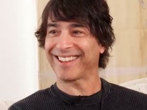 Aksi Komedian Arj Barker Viral Tuai Kontroversi, Usir Busui saat Pertunjukkan