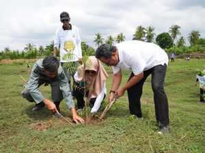 Pemprov Sulsel Peringati Hari Bumi Lewat Gerakan Tanam 2 Juta Pohon