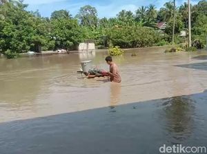 3 Desa di Mappideceng Luwu Utara Terendam Banjir, 500 Rumah Warga Terdampak 3 Desa di Mappideceng Luwu Utara Terendam Banjir, 500 Rumah Warga Terdampak