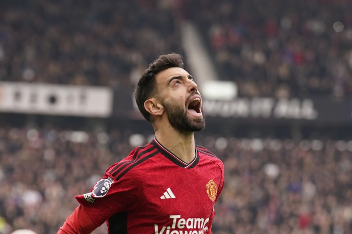 Bruno Fernandes Manchester United's Bruno Fernandes scores his side's first goal during the English Premier League soccer match between Manchester United and Liverpool at the Old Trafford stadium in Manchester, England, Sunday, April 7, 2024. (AP Photo/Dave Thompson)