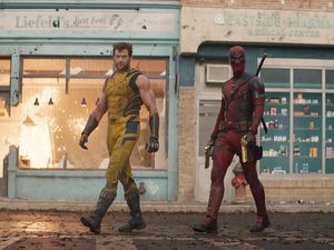 Lady Deadpool Akhirnya Nongol di Trailer Deadpool & Wolverine Lady Deadpool Akhirnya Nongol di Trailer Deadpool & Wolverine