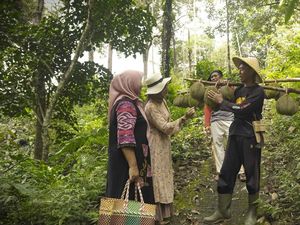 5 Desa Wisata di Jatim yang Jadi Surganya Durian, Kamu Harus Coba! 5 Desa Wisata di Jatim yang Jadi Surganya Durian, Kamu Harus Coba!