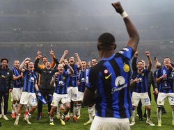 Bukan cuma mengunci titel dengan penuh gengsi di laga derby, Inter juga melanjutkan catatan impresifnya di laga ini. Mereka sudah menyapu bersih enam pertemuan terakhir kontra Milan di semua ajang, sebuah rangkaian yang dimulai pada 18 Januari 2023. AP/Spada  