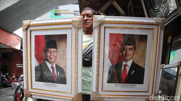 Foto Prabowo-Gibran Banyak Dijual usai Putusan MK