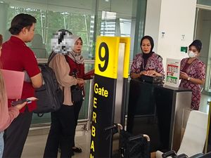 Imigrasi Blitar Deportasi WN Singapura yang Overstay Imigrasi Blitar Deportasi WN Singapura yang Overstay