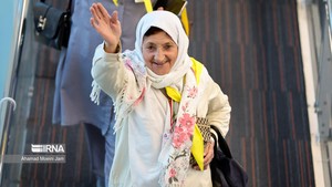 Perdana setelah 9 Tahun, Begini Potret Jemaah Umrah Iran Terbang ke Saudi