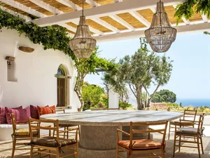 Jangan Asal Pilih! Ini 8 Lampu yang Cocok untuk Teras, Bikin Rumah Elegan Jangan Asal Pilih! Ini 8 Lampu yang Cocok untuk Teras, Bikin Rumah Elegan